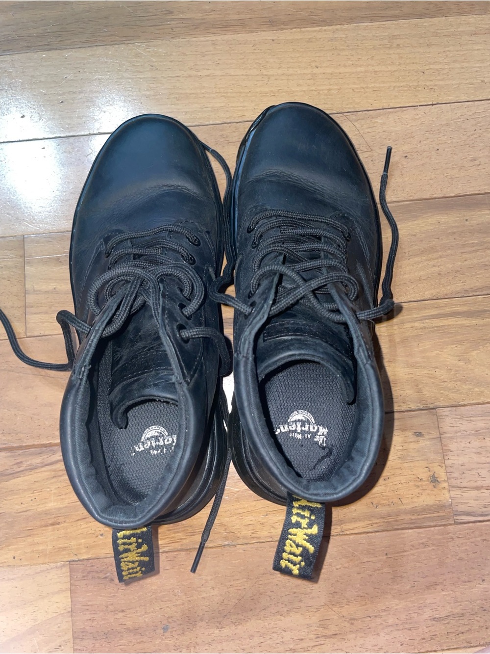 Doc Marten Air Wair Black Bonny Leather Boots Mens 6 Women’s 7 Combat 6-Eye
